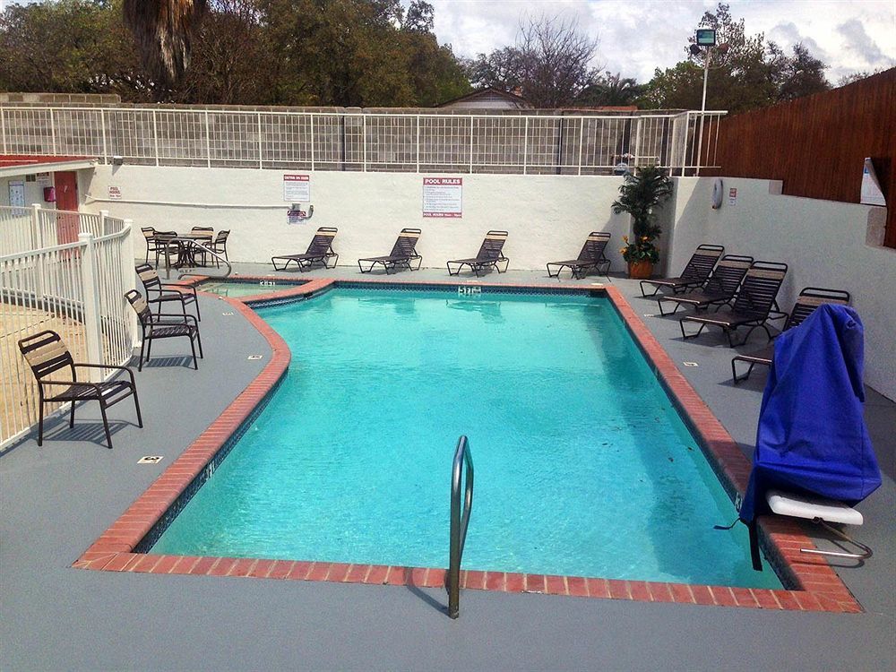 Motel 6-San Antonio, Tx - Fiesta Trails Exterior foto
